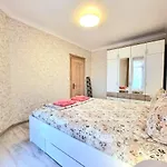 Sunrise Dreams With Free Parking Apartamento