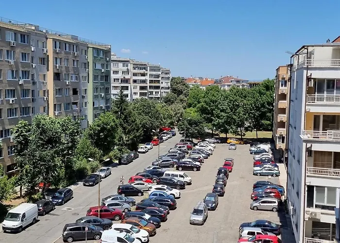 Sunrise Dreams With Free Parking Lägenhet Burgas